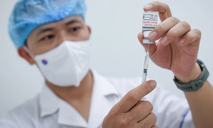 Việt Nam lập kỷ lục tiêm hơn 2 triệu mũi vắc xin COVID-19 một ngày