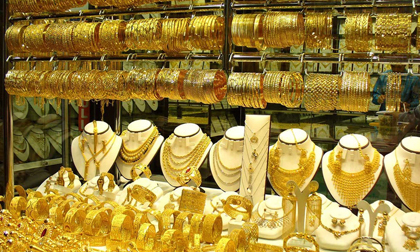 Giá vàng lên cao kỷ lục hơn 62 triệu đồng mỗi lượng