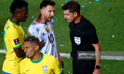 Messi thêm một lần gây tranh cãi, Argentina cùng Brazil 'dắt tay nhau' đến World Cup