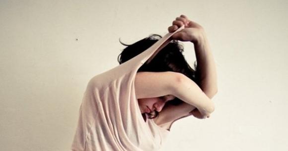 Sau 9 giờ tối đừng dại làm 8 việc khiến nội tạng tổn thương, già nhanh trông thấy