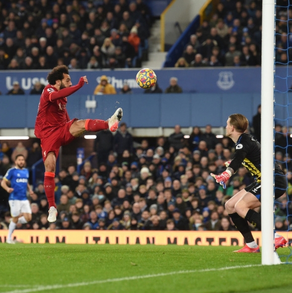 Vua Ai Cập Salah tỏa sáng rực rỡ, Liverpool đại thắng derby Merseyside - Ảnh 3.