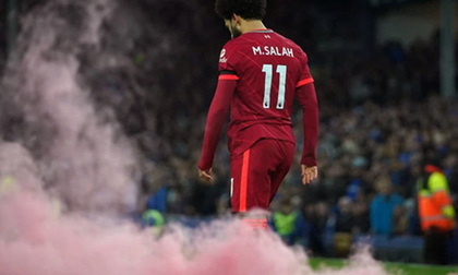 'Vua Ai Cập' Salah tỏa sáng rực rỡ, Liverpool đại thắng derby Merseyside