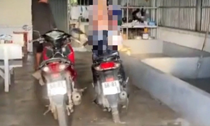 Phát hiện người phụ nữ chết trước hiên nhà, trong phòng ngủ là thi thể một người đàn ông