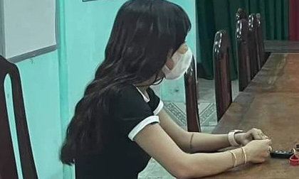 Bắt giam cô gái quay clip 'nóng' trên cầu Trường Tiền, phát tán lên mạng
