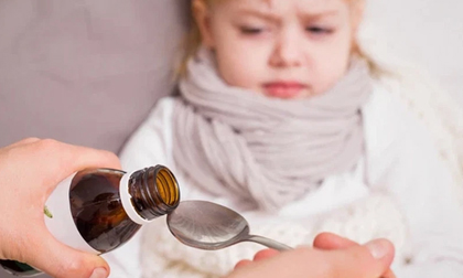 Dấu hiệu 'rất lạ' ở trẻ khi nhiễm Omicron: Cha mẹ cần làm gì để bảo vệ con?
