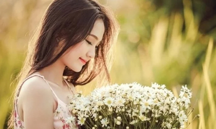 Ngày đầu năm mới, phụ nữ rèn cho mình 4 điều này thì chẳng khác gì đóa hoa thơm ngát, được lòng thiên hạ