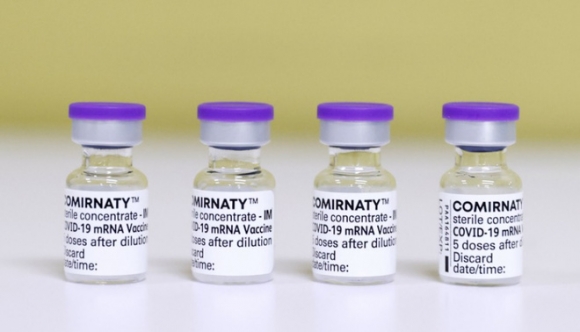 Hiệu quả mũi 3 vaccine COVID-19 sau 4 tháng còn bao nhiêu? Dữ liệu ‘nóng’ từ CDC Mỹ - Ảnh 1.