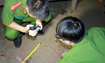 Mâu thuẫn bột phát, người đàn ông rút dao tự chế đâm hàng xóm tử vong
