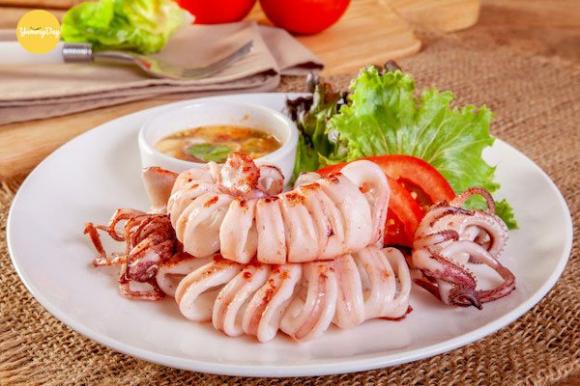 Thả thứ này vào hấp: Mực giòn sần sật, không bị tanh, thơm ngon ngọt thịt