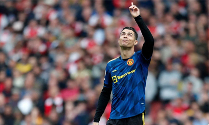 Ronaldo gánh gãy lưng, Bruno Fernandes 'giết' Man United bằng cú đá gây ngứa mắt