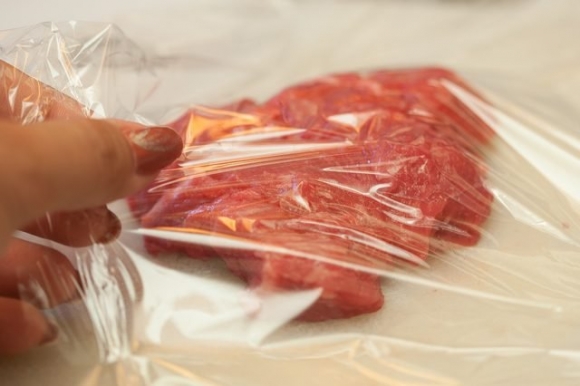 Tủ lạnh nhiều nhà trữ thịt theo 3 cách này gây K đầu bảng: Không muốn bệnh tật hãy bỏ sớm