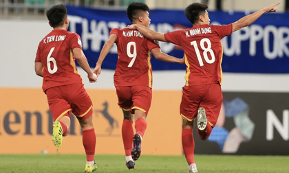 Tạo cú sốc thần tốc & ghi siêu phẩm, U23 Việt Nam vẫn rời sân đầy tiếc nuối trước Thái Lan