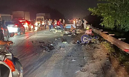 Bắc Ninh: 3 xe máy tông liên hoàn, 2 người tử vong