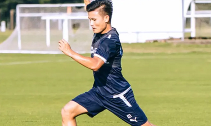 Quang Hải được đăng ký thi đấu chính thức tại Pau FC