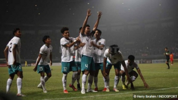 Báo Indonesia e ngại khi đội nhà phải tranh vé với Việt Nam để dự giải châu Á - Ảnh 1.