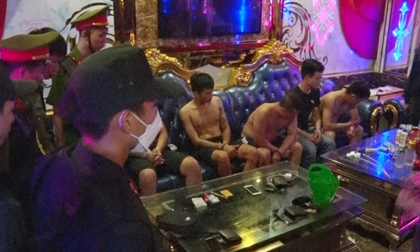 Đột kích quán karaoke, phát hiện gần 40 đối tượng đang 'phê' ma tuý
