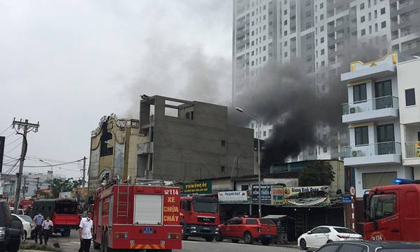 Hiện trường vụ cháy quán karaoke ở Bình Dương khiến nhiều người thiệt mạng