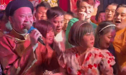 Hoài Linh gây tranh cãi khi 'quẩy' tưng bừng cùng đàn em trong ngày cúng Tổ