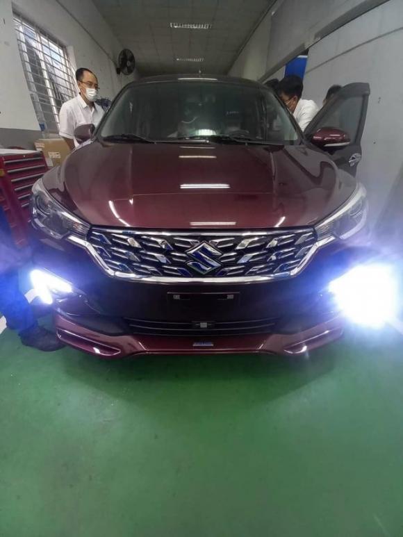 Suzuki Ertiga Hybrid lộ ảnh thực tế tại VN: Giá dự kiến từ 518,6 triệu đồng, ngày ra mắt không còn xa - Ảnh 1.
