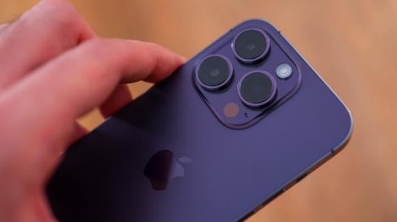 iPhone 14 Pro mắc lỗi thiết kế cơ bản, ngay cả Apple cũng không ngờ đến - Ảnh 1.