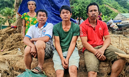 Chuyện cứu người chưa từng kể trong cơn lũ kinh hoàng ở xã biên giới Nghệ An