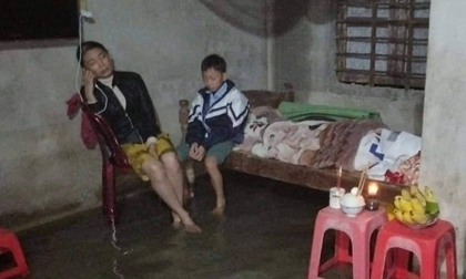 Lật ghe trong nước lũ, một người tử vong thương tâm