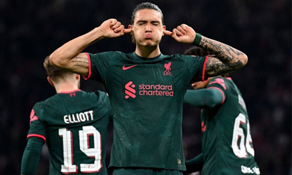 Salah và Nunez ghi bàn, Liverpool giành vé knock-out Champions League