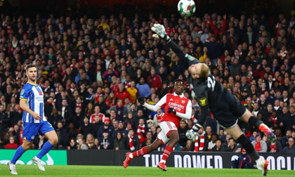 Liverpool thắng nhờ luân lưu, Arsenal và Tottenham bị 'đá bay' khỏi cúp Liên đoàn Anh