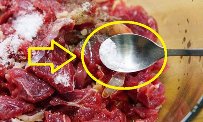 Ướp thịt bò đừng vội cho muối: Đầu bếp làm cách này thịt mới mềm ngon, đậm vị mà không hôi