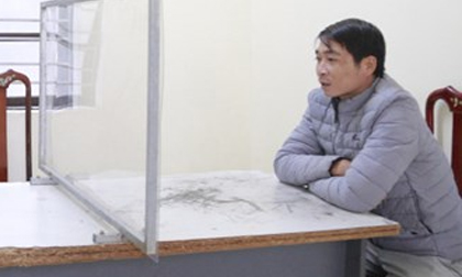 Nam thanh niên châm lửa đốt xe máy vì không được bỏ qua lỗi vi phạm