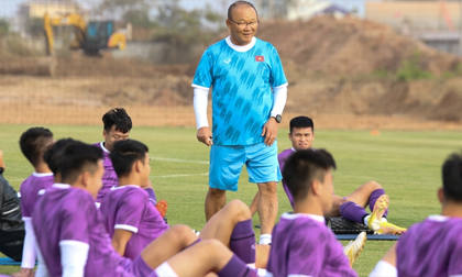 Chưa chốt danh sách dự AFF Cup 2022, HLV Park Hang-seo chờ Phan Văn Đức và Bùi Tiến Dũng