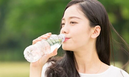 7 mẹo uống nước giúp giải độc và chăm sóc sức khỏe cực đơn giản nhưng ít ai làm được