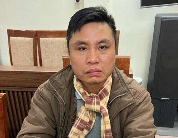 Khởi tố hình sự tài xế lao ô tô vào nhóm người ngồi sưởi ấm trên vỉa hè - Ảnh 1.