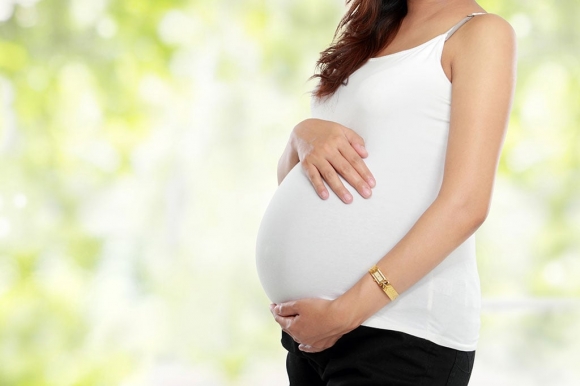 Mang thai - những thay đổi về nội tiết , hệ miễn dịch của người phụ nữ kém đi rất nhiều.