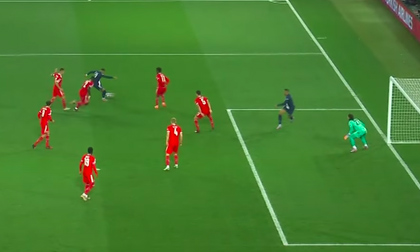 Hai lần Mbappe bị huỷ bàn thắng khiến PSG thất bại trước Bayern