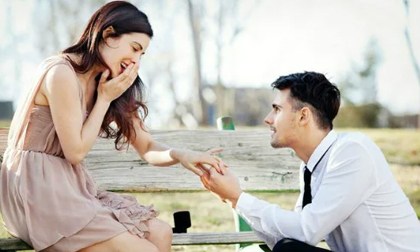 Đàn bà sau 40 tuổi dễ bị 3 kiểu đàn ông này ''hút hồn'', đặc biệt là kiểu đần tiên