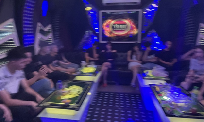 Quảng Ninh: Phát hiện 20 nam nữ sử dụng ma tuý trong quán karaoke