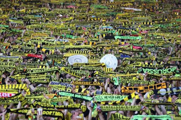 Niềm vui vỡ òa và giọt nước mắt tiếc nuối trong ngày Bayern Munich lên ngôi nghẹt thở - Ảnh 1.