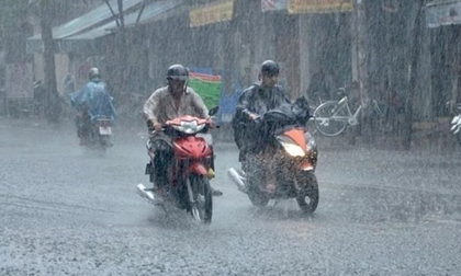 Tin mới về đợt mưa dông, chấm dứt nắng nóng gay gắt ở Bắc Bộ