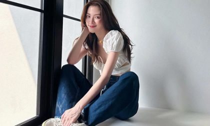 'Ngọc nữ Thái Lan' mê mẩn quần jeans, mix toàn style sang xịn mịn