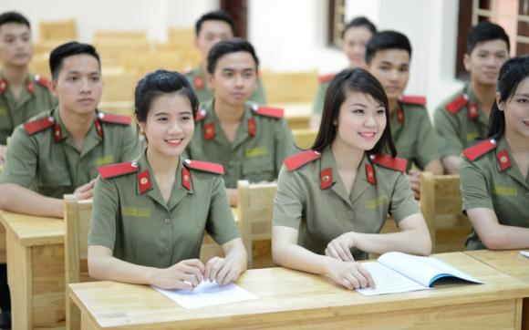 truong-dai-hoc-mien-giam-hoc-phi-1