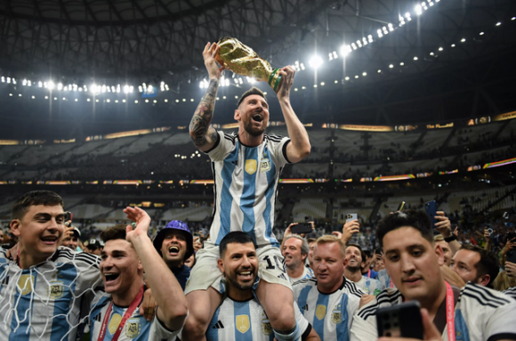 Messi lần đầu trải lòng sau khi gia nhập Inter Miami: Hạnh phúc với cuộc sống hiện tại, cân nhắc tham dự World Cup 2026 - Ảnh 2.
