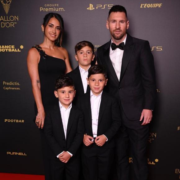 Nửa ngày sau khi giành Quả bóng vàng, Messi có chia sẻ đầu tiên trang cá nhân, nhận về hàng triệu lượt thích - Ảnh 1.