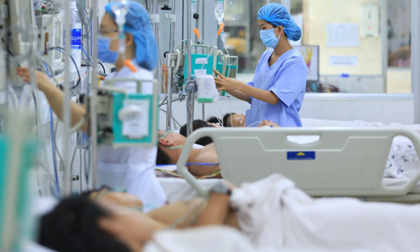 Hà Nội: Thêm gần 2.600 người mắc và 100 ổ dịch sốt xuất huyết, cảnh báo 6 triệu chứng chuyển nặng cần đến viện ngay