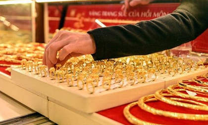 Tăng dồn dập, vàng miếng vượt 73 triệu đồng/lượng, vàng nhẫn lên đỉnh mới