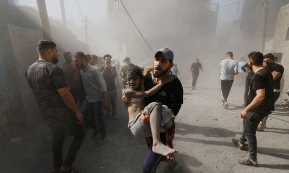 Vài chục ngàn người Palestine thương vong và nhiều nhà cửa ở Dải Gaza trở thành đống đổ nát. (Ảnh: Reuters)
