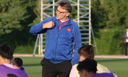 HLV Troussier chốt danh sách tuyển Việt Nam dự Asian Cup 2023