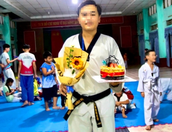 Thông tin mới vụ bắt khẩn cấp võ sư Taekwondo hiếp dâm 9 học trò- Ảnh 1.