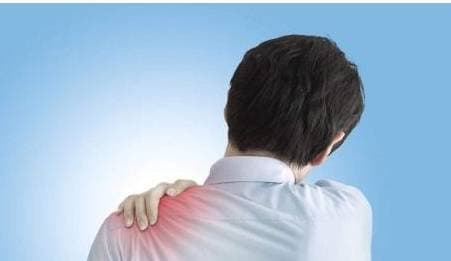 đau vai, đau cánh tay, tức ngực, ung thư phổi, 