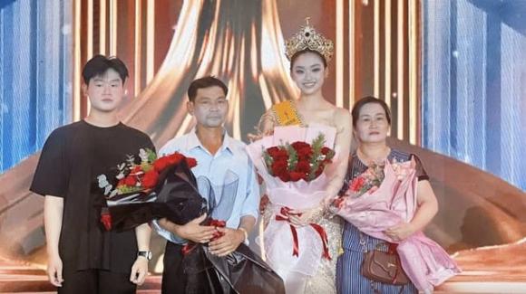 tan-miss-grand-vietnam-2025-la-hoa-hau-ngheo-nhat-showbiz-viet-1-ngoisaovn-w640-h359 4 tan-miss-grand-vietnam-2025-la-hoa-hau-ngheo-nhat-showbiz-viet-1-ngoisaovn-w640-h359 4